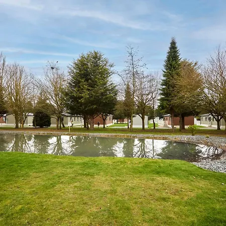 Holiday home Wentbridge With Hot Tub